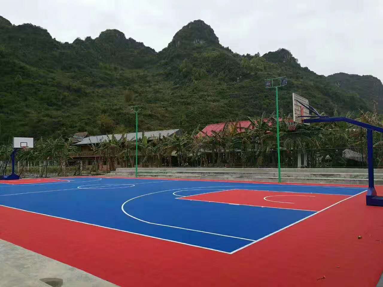 塑胶球场厂家成冠体育