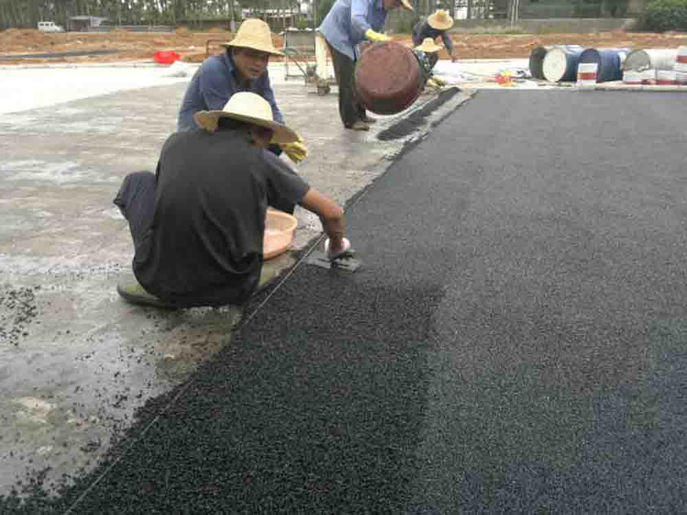 塑胶跑道材料成冠体育